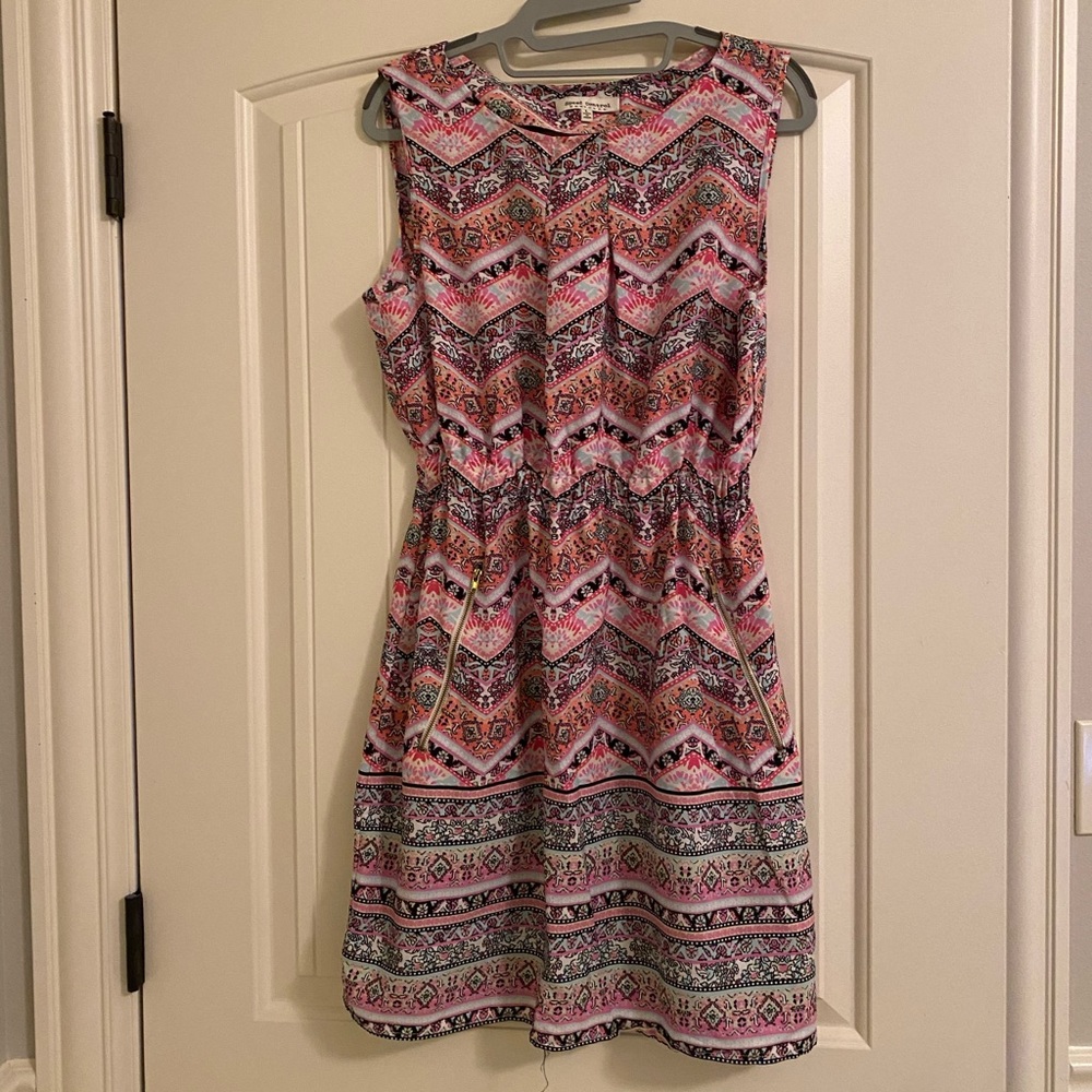 Fit and flare sleevless dress